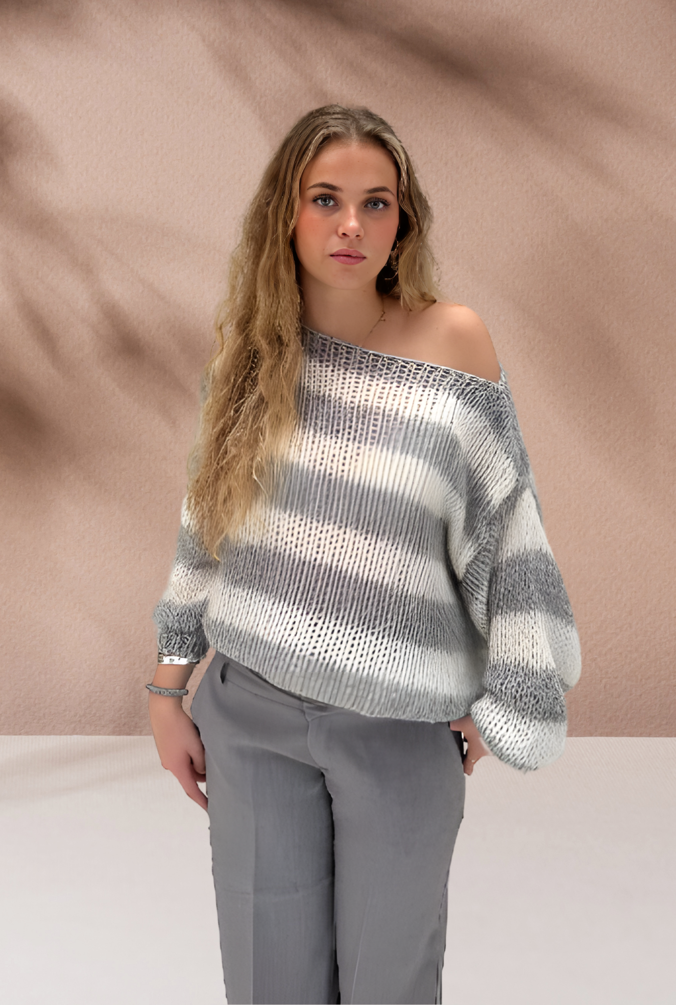 Gestreifter Strickpullover für Damen
